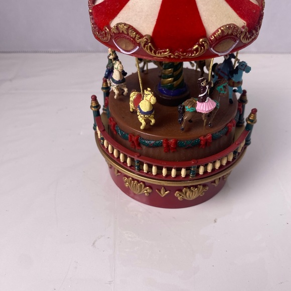 Mr. Christmas Mini 5" Musical Animated Carousel Plays Jingle Bells - Picture 10 of 12